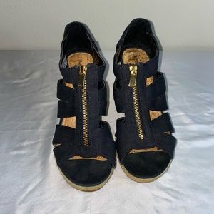 Merona Black Wedge with Gold Zipper, size 9